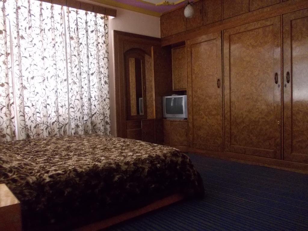 Srīnagar Hotel Grand City חדר תמונה
