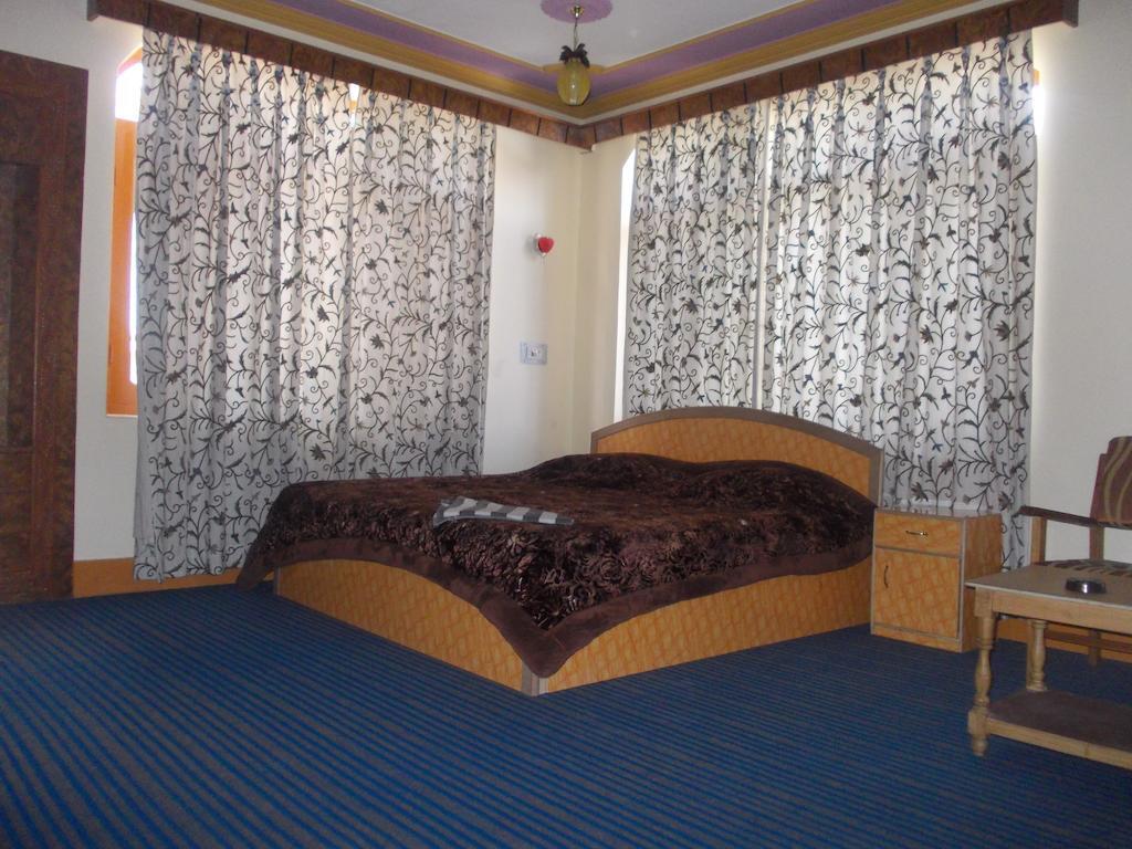 Srīnagar Hotel Grand City מראה חיצוני תמונה